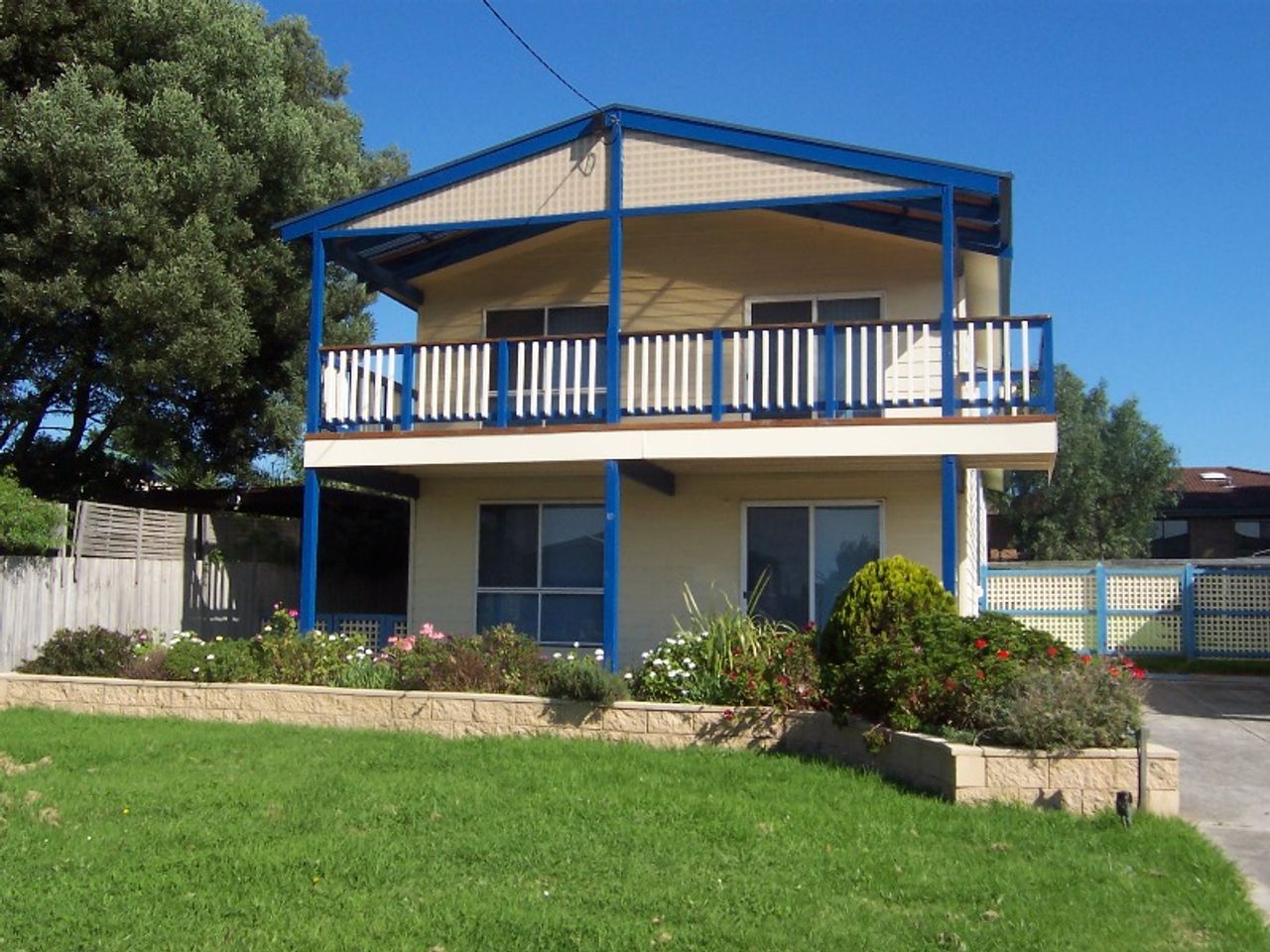 Sunny Stays on Yarramundi
